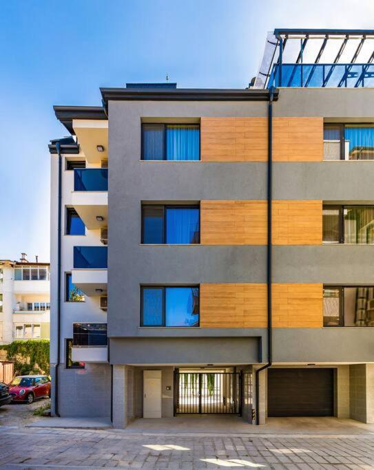 Hills View Central Apartment Plovdiv Bagian luar foto