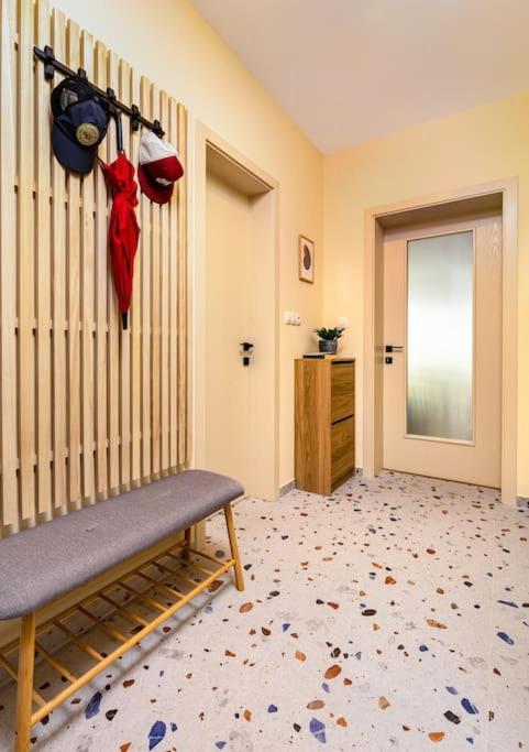 Hills View Central Apartment Plovdiv Bagian luar foto